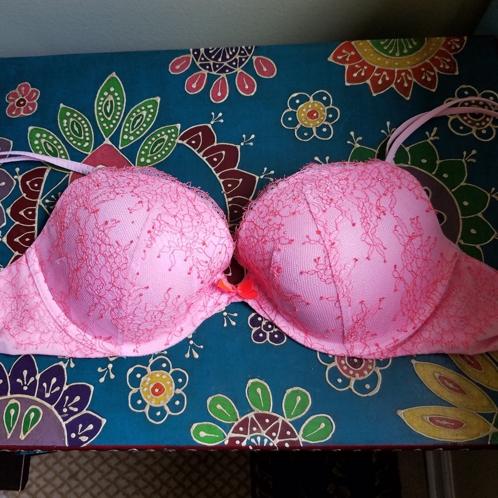 Vs bra